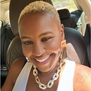 Meet your Posher, Shuntrickia